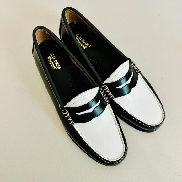 NEW G. H. BASS WEEJUNS WHITNEY BLACK AND WHITE LEATHER LOAFERS 6.5M - Picture 1 of 8